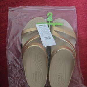 Nwt crocs gold size 8